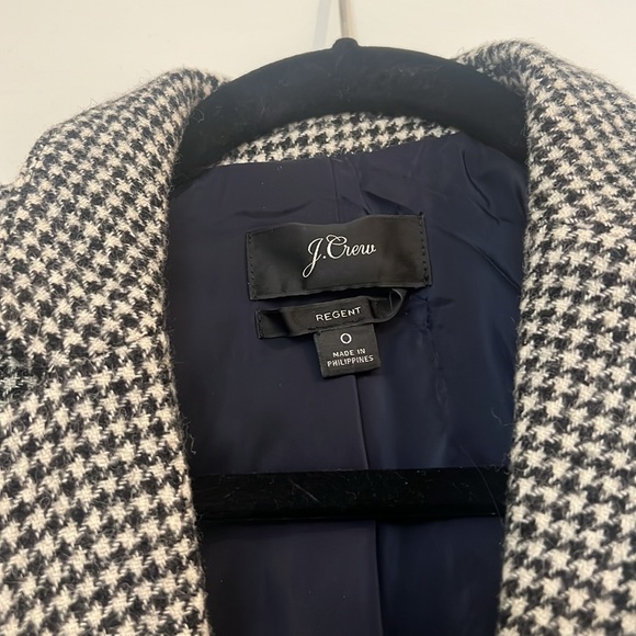 J Crew regent blazer in houndstooth. Perfect condition. No signs of wear. - Picture 3 of 8